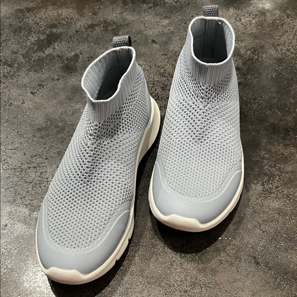 Spence Women's Gray Knit Slip-On Sneakers shoes tieless no tie mesh
